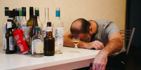 Нижегородцам рассказали об изменениях в лечении отравлений алкоголем - Комсомольская Правда