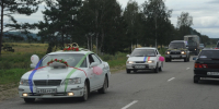 На КМВ привлекли к ответственности водителей свадебного кортежа за нарушения ПДД - Комсомольская Правда