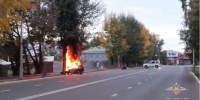 В Кызыле автомобиль уснувшего водителя врезался в дерево и загорелся - ИА Тува-Онлайн