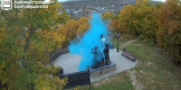 В Благовещенске пара, устроившая гендер-пати, распылила краску на памятник казакам-первопоселенцам (ВИДЕО) - Asn24.Ru
