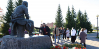 vozlozhenie_cvetov1.jpg - Омский портал Культура