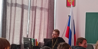 В Кургане священник вместе со школьниками принял участие в киноакции - Епархия