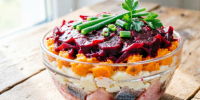 И к рыбе, и к мясу - но я съедаю с хлебушком: тот самый маринованный лук на зиму - 3 быстрых рецепта с уксусом, медом и зеленью - MagadanMedia.Ru