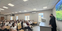 О духовно-нравственных ориентирах: встреча студентов фармацевтического факультета СПО с отцом Павлом Семеновым - Медицинский Университет им. Н.Н. Бурденко