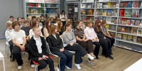 В городской библиотеке прошёл исторический экскурс по воссоединению Донбасса с Россией - Администрация города Свердловска и Свердловского района