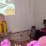 Наталия Арендт на встрече с первыми посетителями выставки. - Крымская правда
