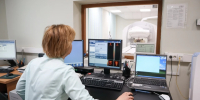 После 50 лет риск возрастает: онкологи рассказали о причинах рака прямой кишки - Комсомольская Правда