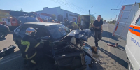Женщину зажало в машине: серьёзное ДТП произошло в Абакане - Республиканская телевизионная сеть