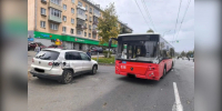 В центре Владимира маршрутный автобус столкнулся с легковушкой - Progorod33.Ru