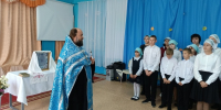 В Троснянском доме-интернате настоятель Свято-Успенского храма поселка Тросна иерей Иоанн Стороженко совершил молебен с благословением учащихся на начало учебного года. 28 сентября 2026 года, Троснянский район - Орловская и Ливенская епархия