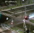 В Пскове сбивший опору освещения и перевернувший УАЗ водитель скрылся с места ДТП - Pln-Pskov.Ru