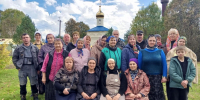 Людиновские трудники помогли по хозяйству Белокопытовскому монастырю - iЛюдиново.Com