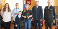 В Брасовском районе семьям погибших бойцов СВО вручили награды - БрянскToday.Ru