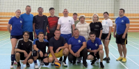 В Лениногорске состоялся товарищеский матч по волейболу между сотрудниками полиции и ветеранами отдела - Лениногорский район
