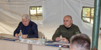 В Приморье состоялась рабочая встреча командующего Восточным округом Росгвардии с главой Росрезерва - Росгвардия