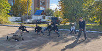 В уголовно-исполнительной инспекции для несовершеннолетних осужденных организована спортивная зарядка с сотрудниками ОСН «Байкал» - УФСИН