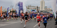 Десятый, юбилейный, рекордный: Владивосток пробежал Galaxy Vladivostok Marathon Андрей Сухарьков, ИА PrimaMedia - SakhalinMedia.Ru