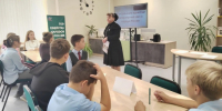 «По страницам единства»: в Центральной детской библиотеке прошёл яркий квиз - Карасукский район