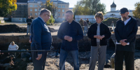 Губернатор ознакомился с археологическими находками на раскопе в центре Пскова - Губернатор Псковской области