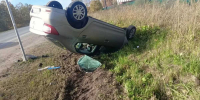 Водителя доставили в медицинское учреждение. - Новгородские Ведомости
