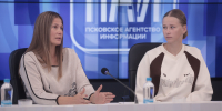 Светлана Симоненкова и её дочь Ангелина Овчинникова. Фото: ПАИ - InformPskov.Ru