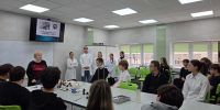Представитель института фармации, химии и биологии НИУ «БелГУ» провела увлекательный мастер-класс для обучающихся МБОУ СОШ № 42 - БелГУ