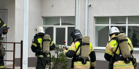 Огнеборцы Хабезского района совершенствуют навыки тушения пожаров на объекте образования - МЧС России