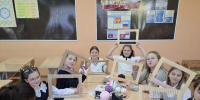 Нити творчества: как прошло первое занятие кружка «Ткачество в рамке»! - Администрация городского округа