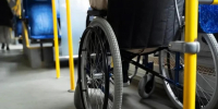 Кузбассовцам напомнили правила поведения на специальных местах в автобусах - Газета Комсомольская правда