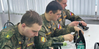 Помощь фронту: в ЮЗГУ курсанты ВУЦ восстанавливают полевую оптику для бойцов СВО - ЮЗГУ