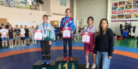 Спортсменка из Красной Поляны выиграла первенство края по вольной борьбе. - Газета Советское Причулымье