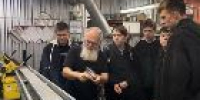 Яровские восьмиклассники школы побывали в гостях у изобретателя - УТЗН Алтайского края