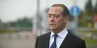 Медведев: опыт Москвы с мигрантами можно использовать в других регионах РФ - Комсомольская Правда