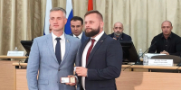 Удостоверения вручили вновь избранным депутатам Хабаровской городской думы - Газета Хабаровские вести