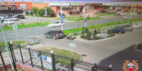 В Абакане юные самокатчики влетели в машину - Республиканская телевизионная сеть