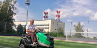 Новая техника ухаживает за футбольным полем на стадионе «Энергия» - Газета Навигатор