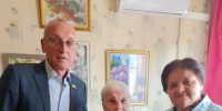 99 лет мудрости и труда: в Калининском районе поздравили Аэлиту Николаеву - Администрация Калининского района
