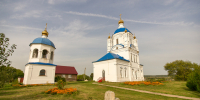 Прихожане Свято-Троицкого храма села Кривчиково вместе с настоятелем иереем Димитрием Зворыгиным провели уборку на сельских кладбищах. 29 сентября 2026 года, Кромской район - Орловская и Ливенская епархия
