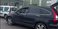 Приехавший к ярославским приставам кроссовер арестовали за долги владелицы - YarNews.Ru