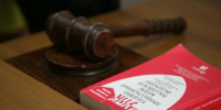 В Саранске пьяный отец избил свою малолетнюю дочь за громкий плач - Pg13.Ru