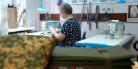 В Котельниках волонтеры шьют тактические изделия для фронта: как устроена работа - MosRegToday.Ru