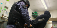 В Новосибирске патруль Росгвардии задержал на охраняемом объекте подозреваемого в серии краж - Росгвардия