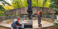 В Калуге привели в порядок мемориал павшим за Родину заводчанам - Телерадиокомпания Ника