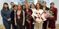Помощник судьи Дмитриевского районного суда Курской области Наталья Николаевна Минченко приняла поздравление с Юбилеем. - Газета Дмитриевский вестник