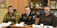 Дятьковским ветеранам СВО вручили удостоверения в Любохонской школе - БрянскToday.Ru