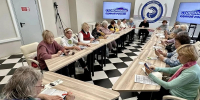 В Кирове продолжается цикл занятий по смартфонной грамотности для старшего поколения - Кировская правда