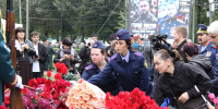 Сотрудники следственного управления и учащиеся профильных кадетских классов СК приняли участие в открытии памятника Герою России Марату Георгиевичу Тибилову - Следственный комитет
