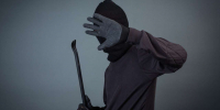 Мужчину в маске узнали по голосу при попытке похитить почти 1 млн в Воронежской области - Обозреватель.Врн