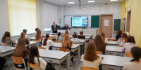 Новгородские старшеклассники узнали о бонусах работы в сфере здравоохранения - Газета Новгород