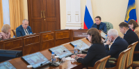 Люди старшего поколения сделали Мурманскую область сильной и наша задача -  обеспечить им интересную и комфортную жизнь: губернатор Андрей Чибис провел заседание правительства в преддверии Дня пожилого человека - Министерство информационной политики